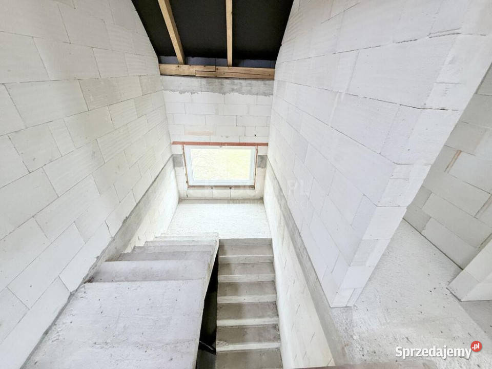 Dom 18396 m na działce 1089 m Kowala asfalt