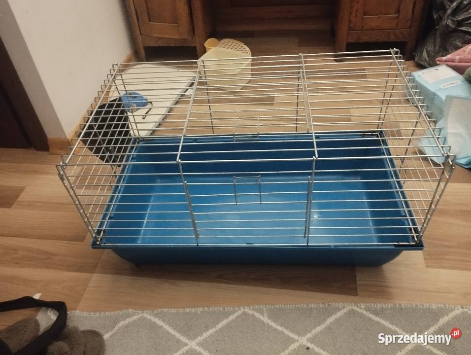 Klatka 70x40 z pasnikiem i przyborami do Sanok