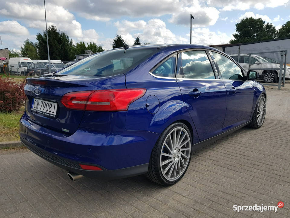 Ford Focus 15 Turbo Benzyna 182 Xenon Nawigacja sprzedam