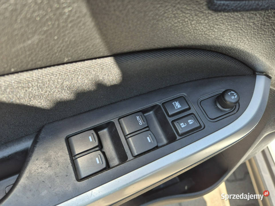Suzuki Vitara 16 120 PREMIUM Salon Serwisowany 125968km łódzkie Łódź
