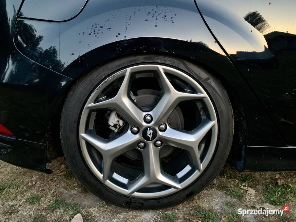 Ford Focus ST 2017 300