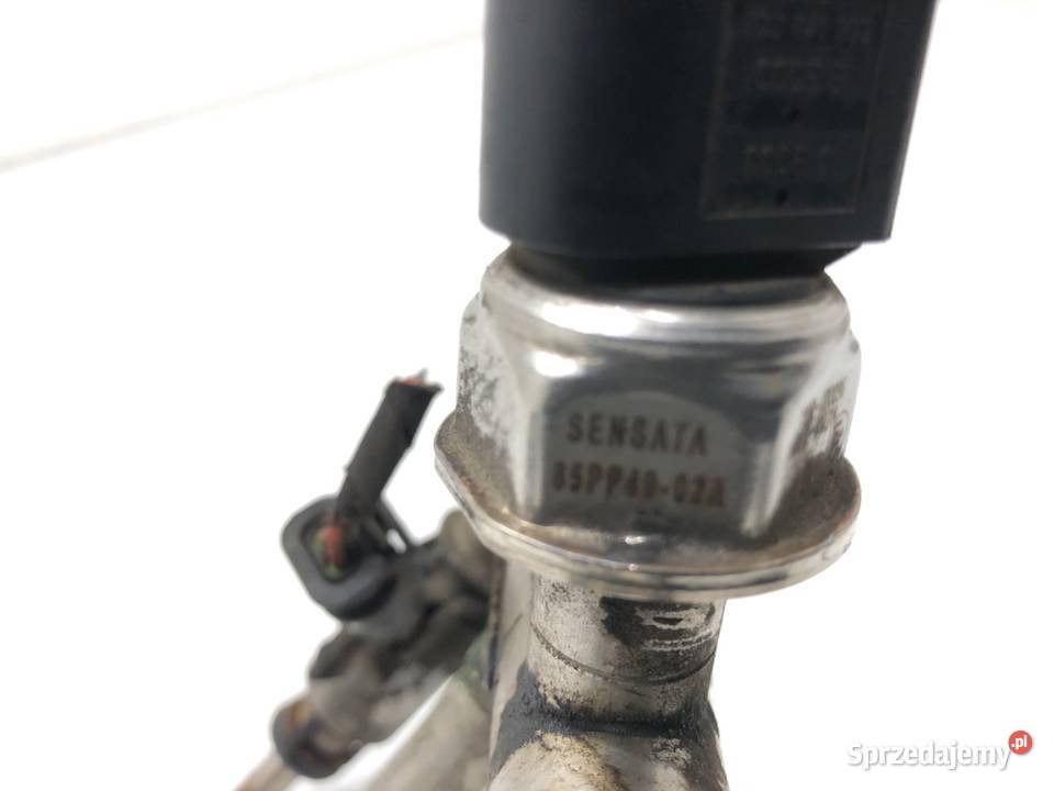 LISTWA WTRYSKOWA VW PASSAT B7 06K133317H 18 170