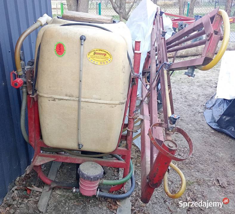 Opryskiwacz 300 L sprawny szer 10 Metrów Zawieszane