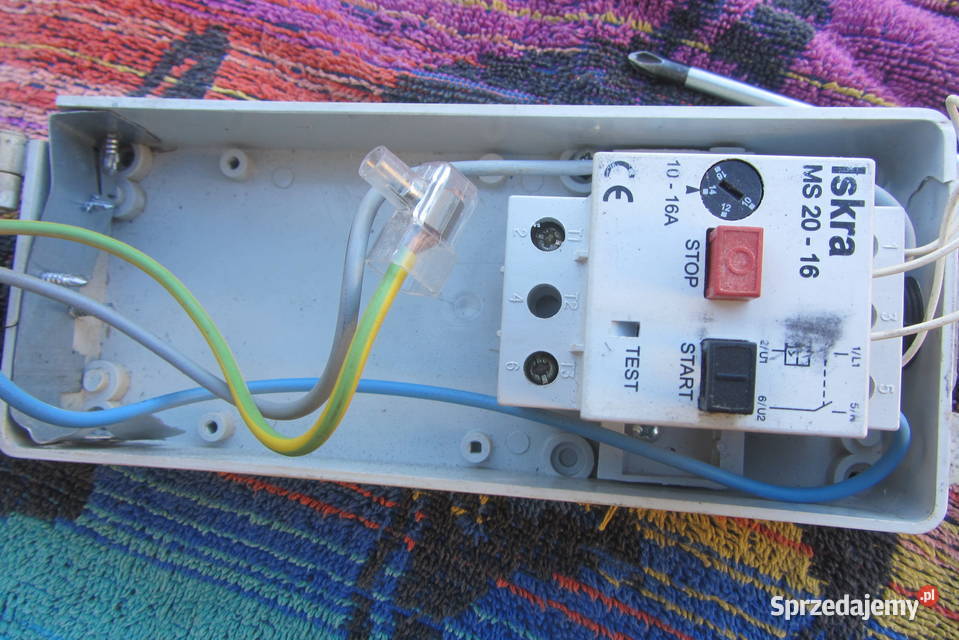 Wyłącznik z zabezpieczeniem