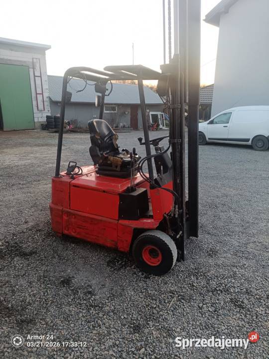 Wózek widłowy linde e15