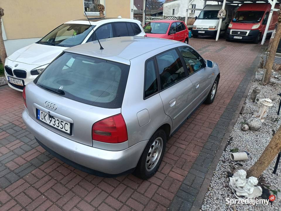 AUDI a3 16 MPI 101 klimatyzacja Bierawa