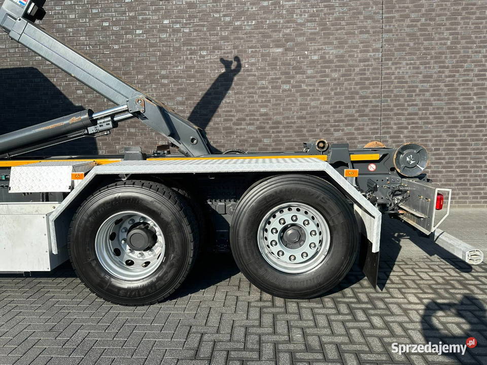 Hakowiec do pojemnikow Volvo FH 500 Eur 6 kabina sypialna
