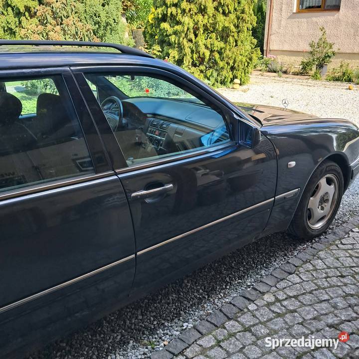 Sprzedam Mercedesa E220 2200cm3 220 Główiew
