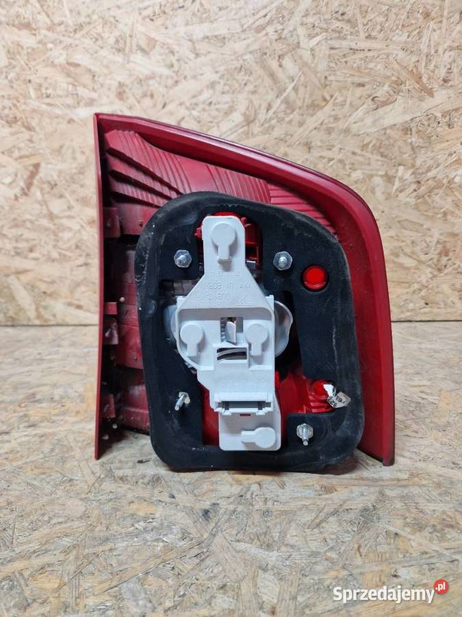 Skoda octavia 2 lampa lewy prawy tył kombi Złotoryja