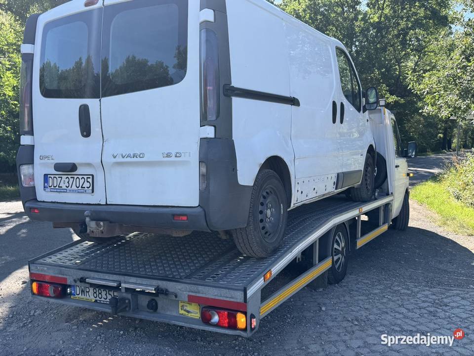 VOLKSWAGEN LT 35 25 TDI Laweta Pomoc drogowa Napęd tylna oś Łozina