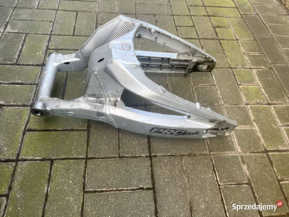 Wahacz Suzuki GSR 600 Grabów nad Prosną