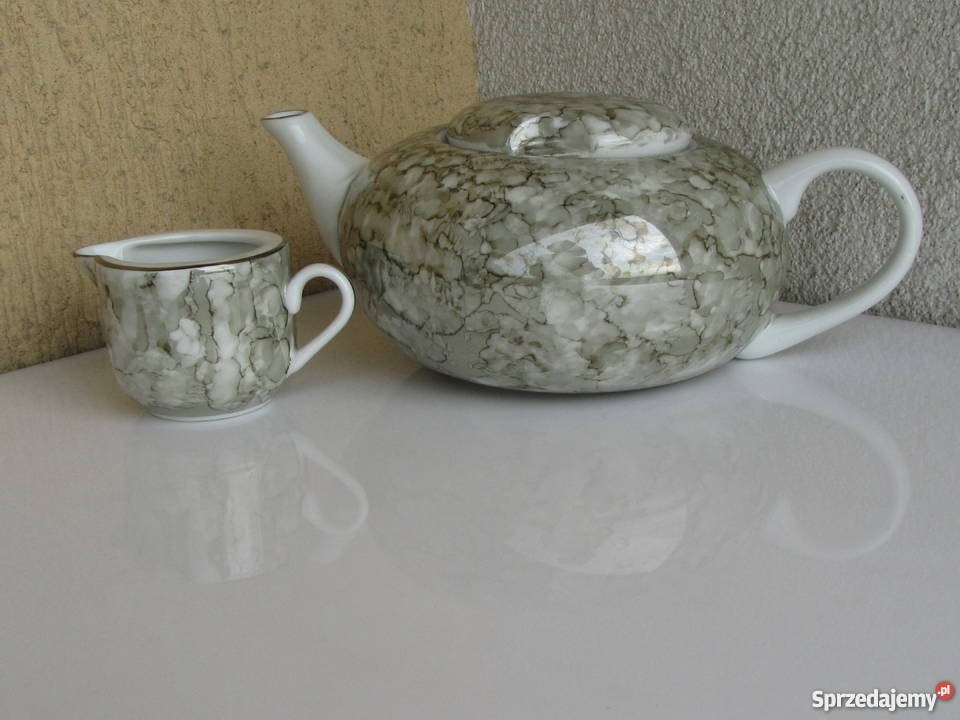 Ceramika Zestaw porcelanowy : dzbanek i mlecznik z PRL-u