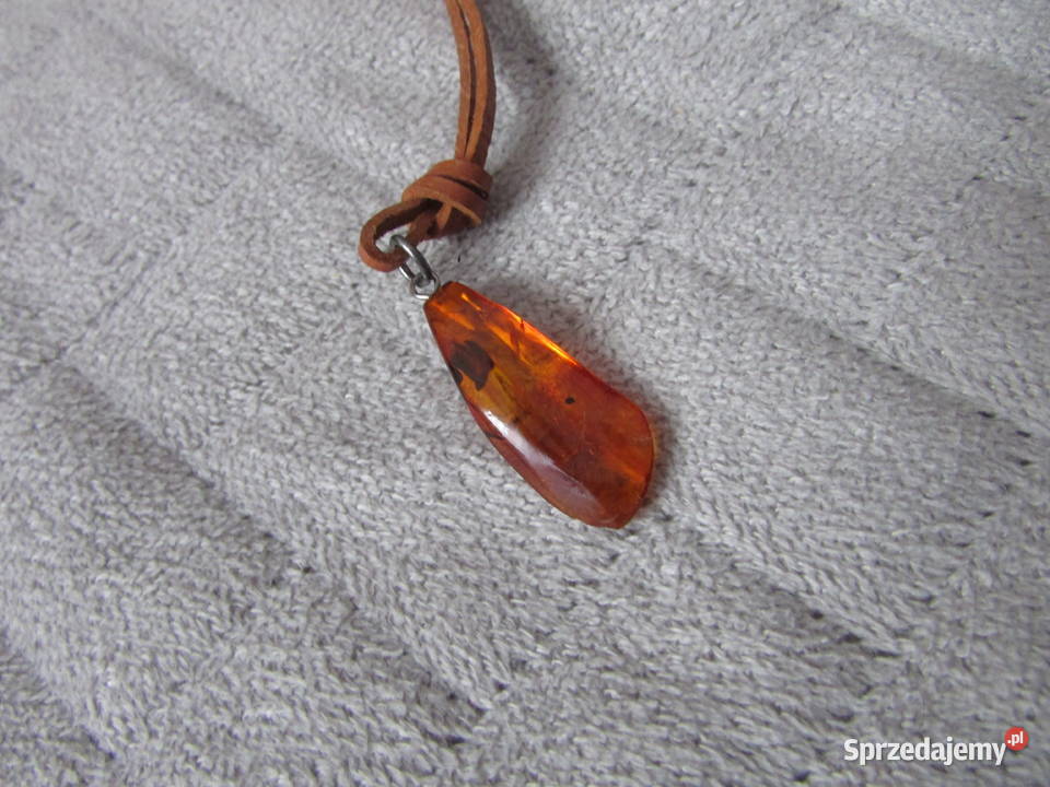 wisiorek bursztyn na sznurku z bursztynem Pozostałe Kraków sprzedam