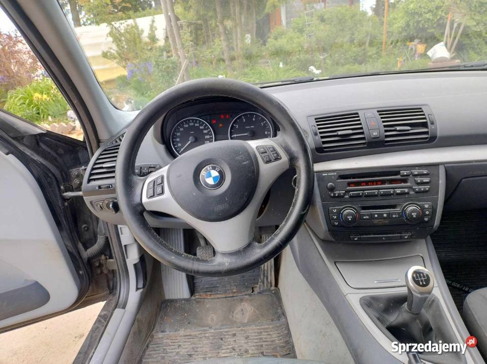 BMW SERIA 1 116i 16 BENZYNA 2004 małe miejskie Konie