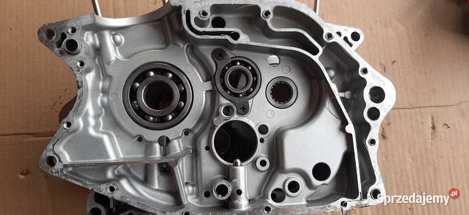 Suzuki GN 125 kartery połówki silnika sprzedam