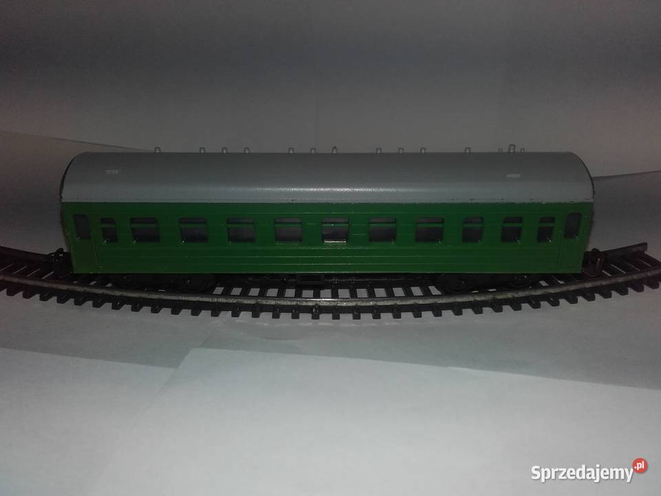 pasażerski wagon czteroosiowy w skali TT Piko Będzin