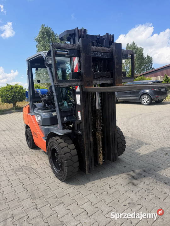 wózek widłowy TOYOTA 8FGJF35 LPG Triplex 43m łódzkie Działoszyn
