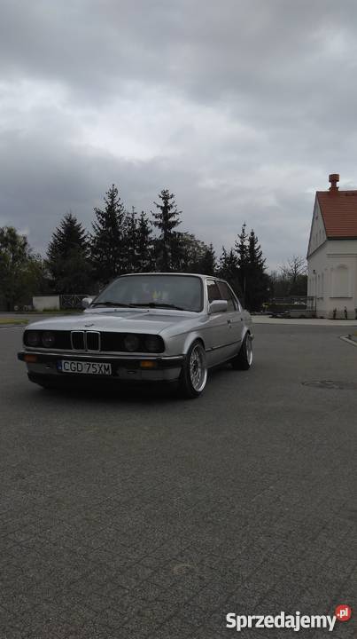 BMW E30 wąska lampa nieuszkodzony Ciechocin