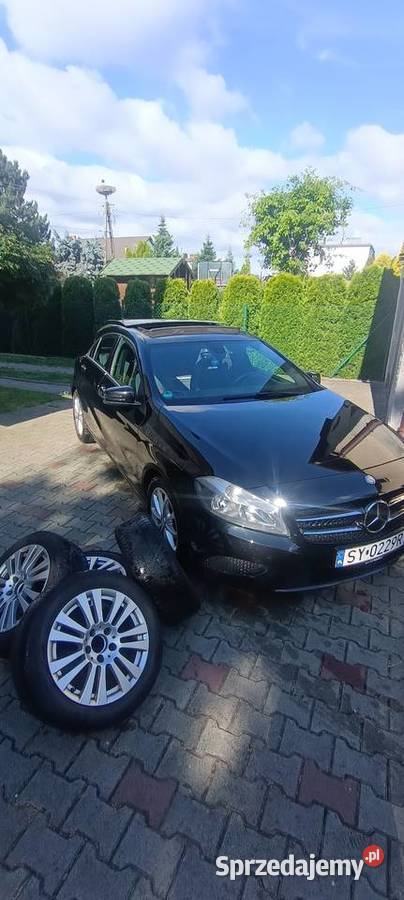 Mercedes A180 Panoramadach benzyna