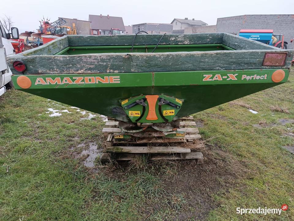 rozsiewacz nawozu Amazone ZAX902 kuhn kverneland Borzęciczki
