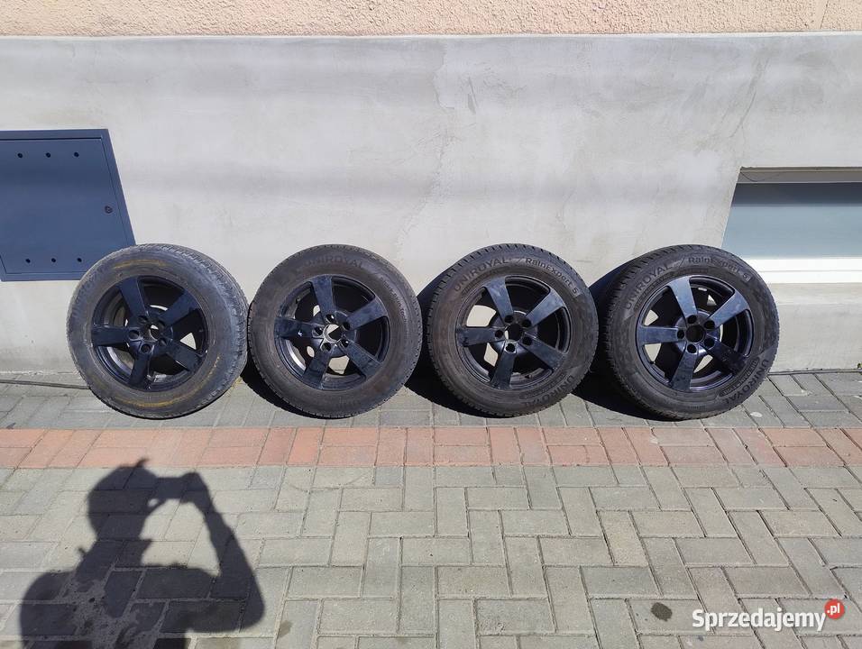 Felgi aluminiowe 15 czarne Volvo 940