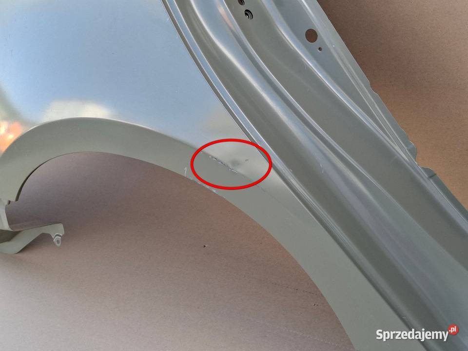 TOYOTA COROLLA E21 KOMBI 18 BŁOTNIK PRAWY TYŁ Bieleń sprzedam