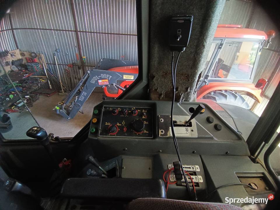 Massey Ferguson 3080 z układem pneumatycznym