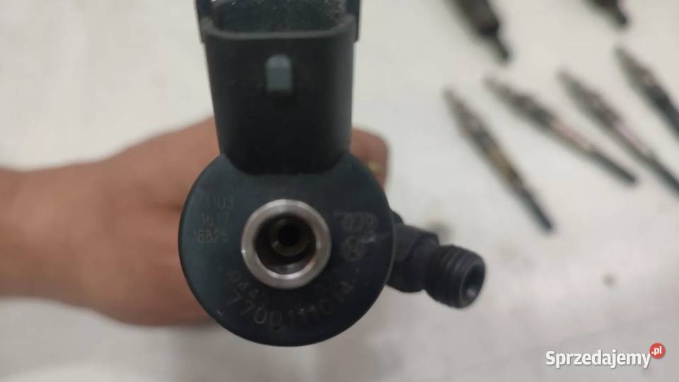 WTRYSKIWACZ 7700111014 0445110021 19 DCI F9K