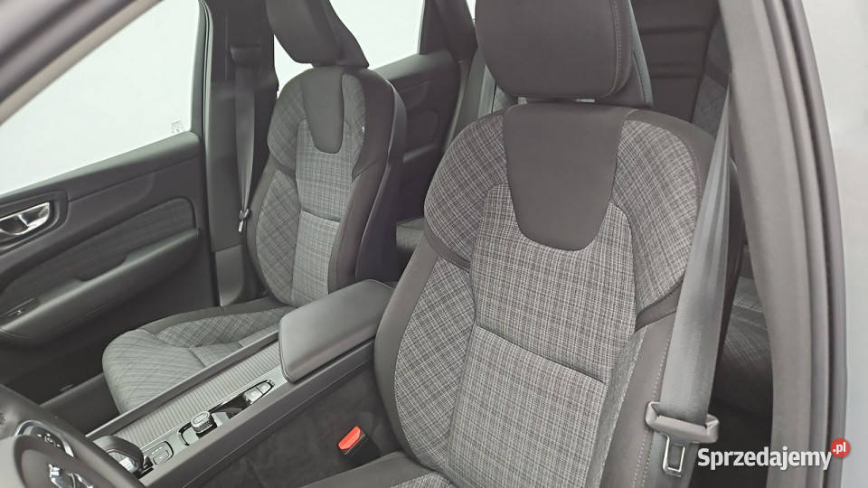 Volvo XC 60 B4 B Core aut Z Polskiego Salonu 197KM Warszawa