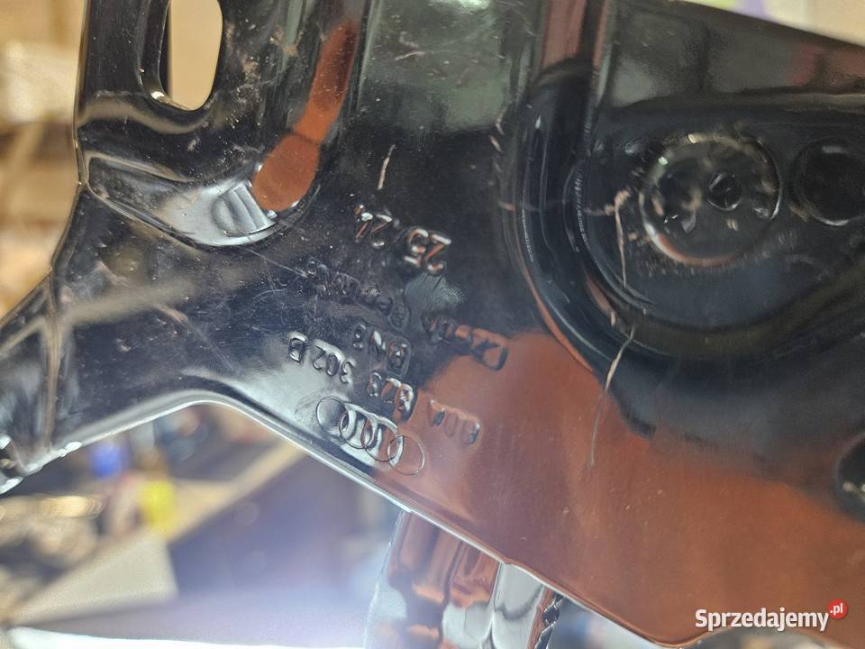 AUDI Q5 II 80A ZAWIAS MASKI PRAWY PRZÓD Międzychód