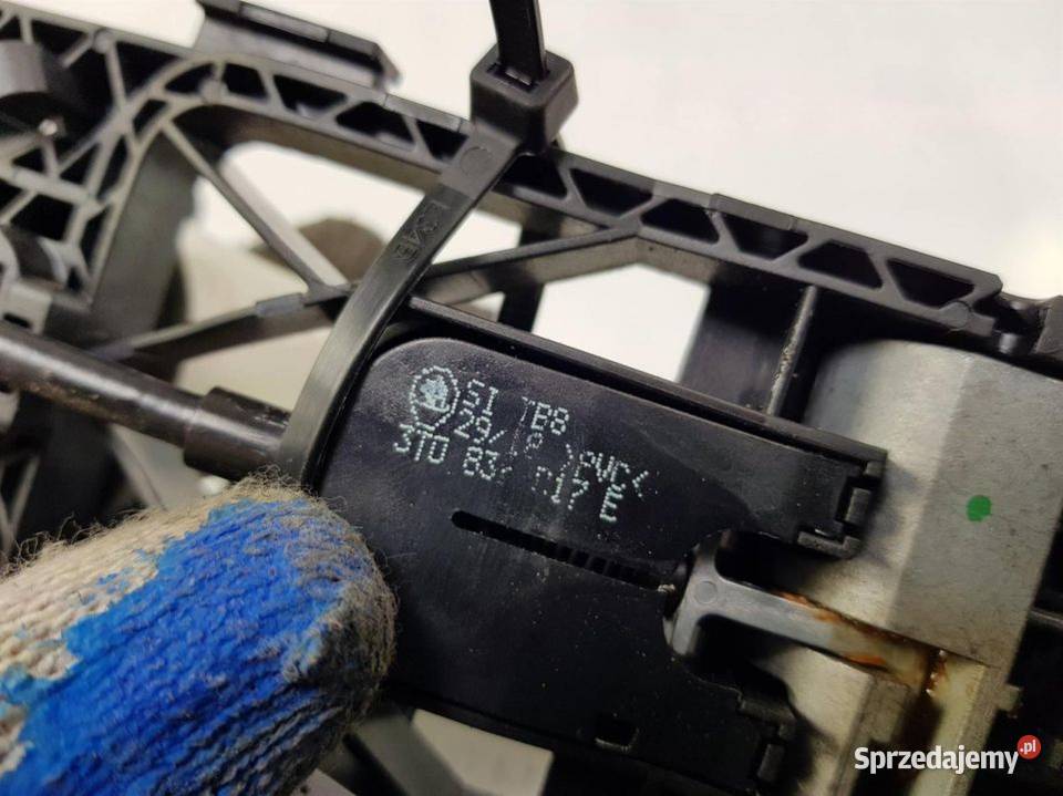 KLAMKA LEWA TYŁ SKODA FABIA III osobowe Lipno