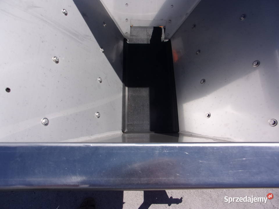 Rozsiewacz nawozów zawieszany MOTYL POM Augustów nieuszkodzony łódzkie Opoczno