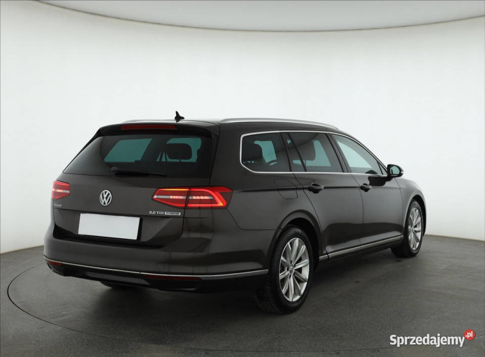 VW Passat 20 TDI czujnik parkowania