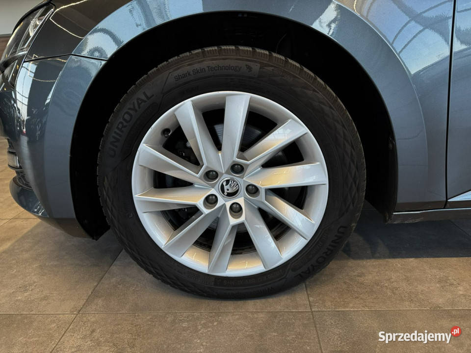 koda Superb Combi Ambition 20TDI 150 M6 2021 r Rok produkcji 2021 Myślenice