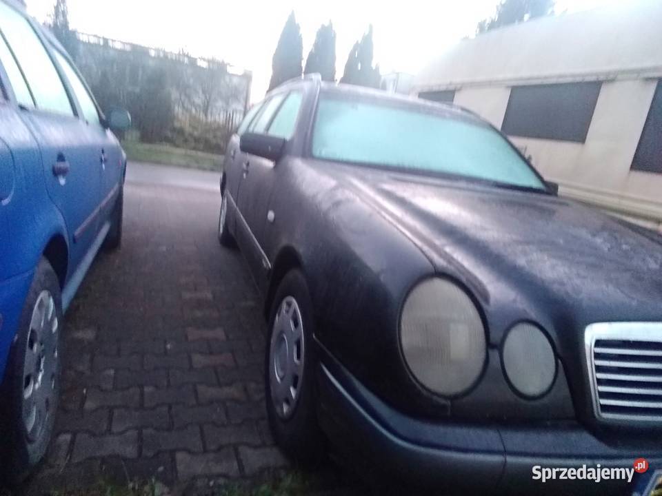 Sprzedam mercedesw 210 Lpg Automat Rok produkcji 1999 Wrocław