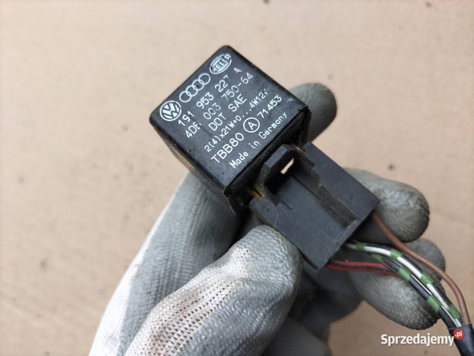 PRZEKAŹNIK AUDI VW 21 191953227A Kamień-Kolonia