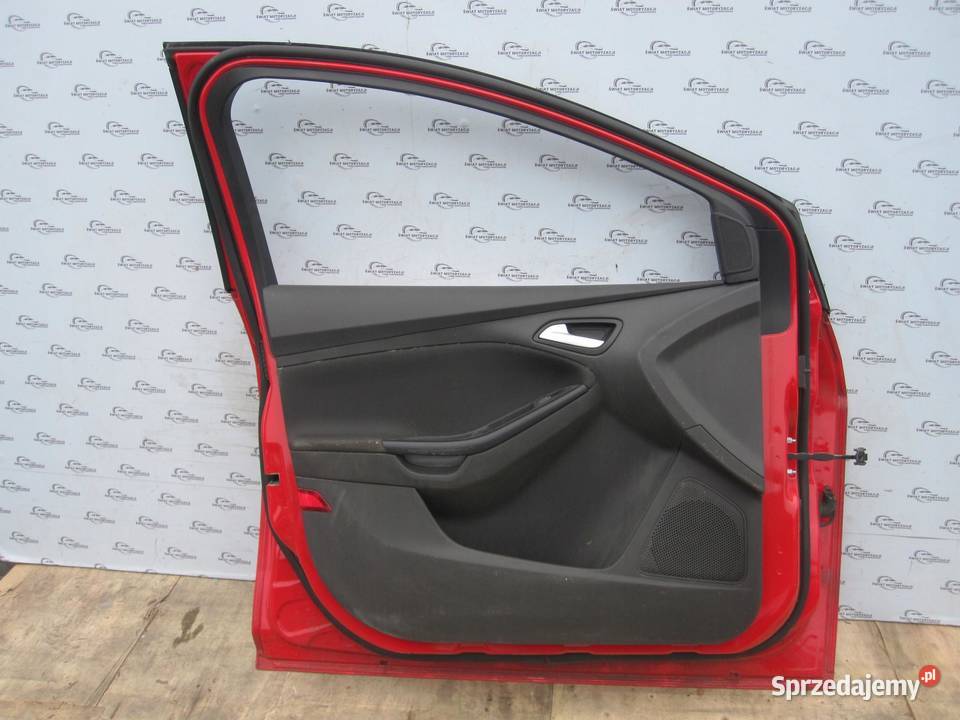 FORD FOCUS MK3 III 13r drzwi lewe przód
