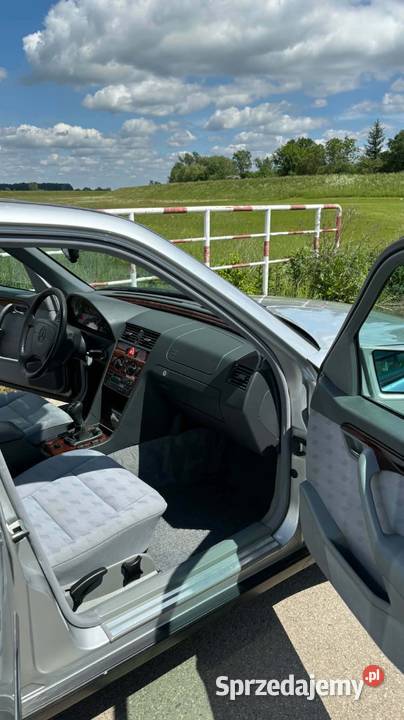 Mercedes stan idealny manualna Ruszcza