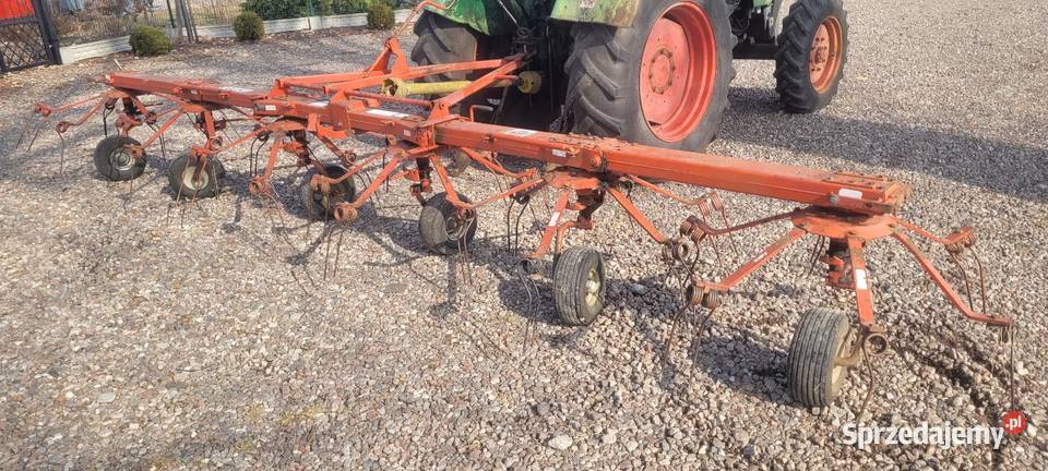 Przetrząsarka karuzelowa Fella Krzyż Wielkopolski