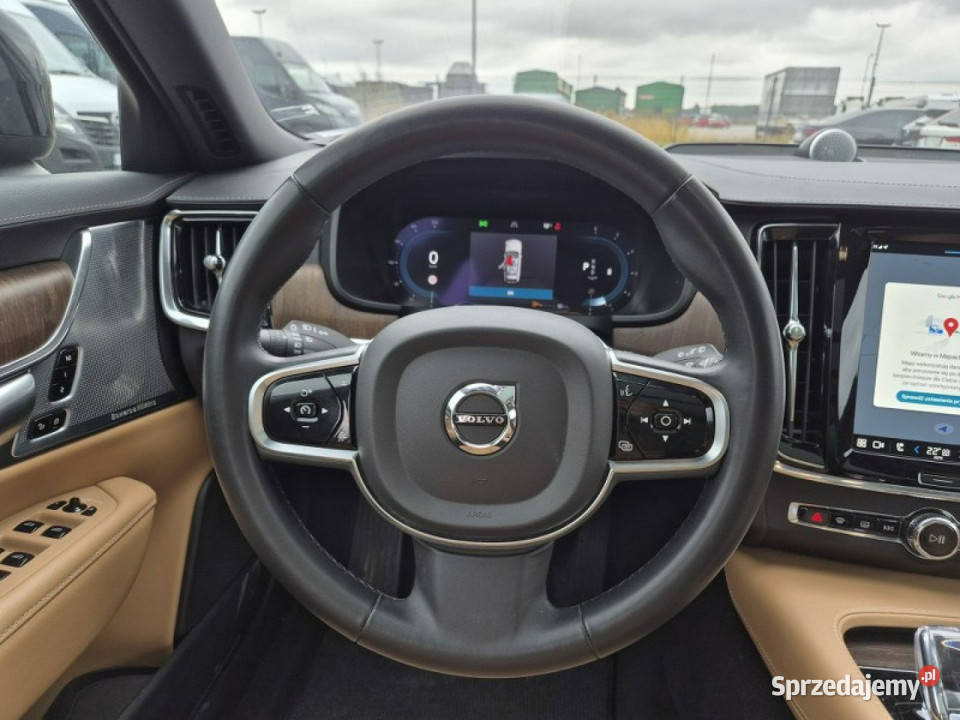Volvo V90 Cross Country Komorniki