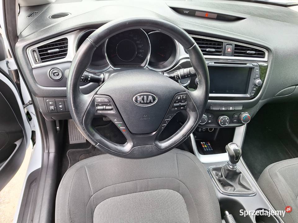 KIA CEED Niski przebieg Świetny stan Bez wkładu bluetooth sprzedam