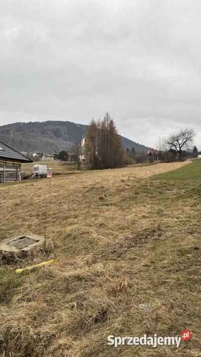 Działka Twardorzeczka z widokiem kanalizacja