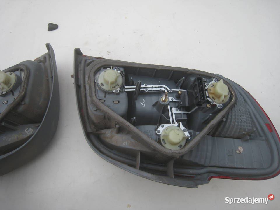 Lampa tylna prawa lewa Toyota Yaris I lift 0307 Kraków