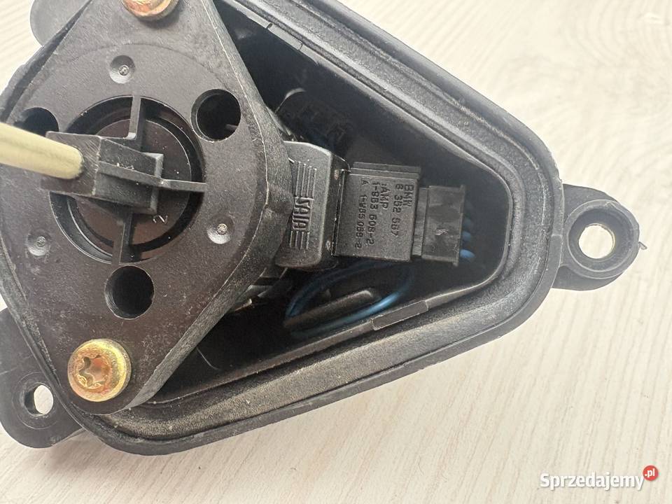 Para silniczków regulacji świateł HELLA 153 osobowe Kruszwica