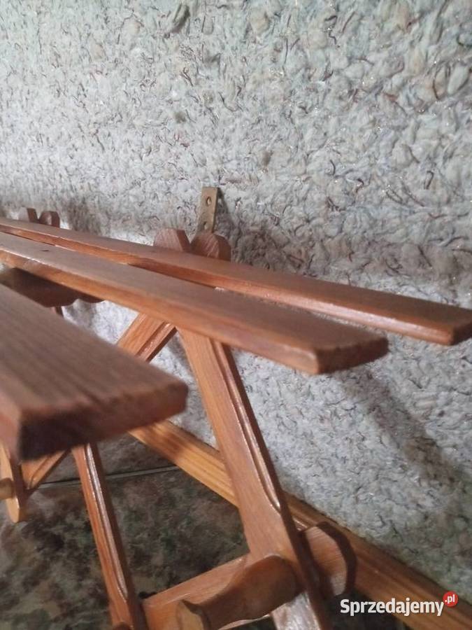 Wieszak drewniany z półką 7 uchwytów