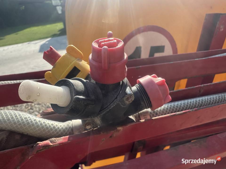 Opryskiwacz zawieszany Brandi 800L 15m Maszyny rolnicze