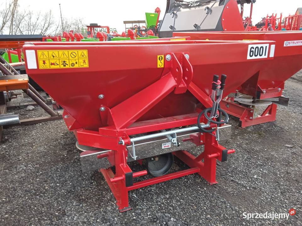 Rozsiewacz do nawozów firmy STRUMYK Lubartów sprzedam