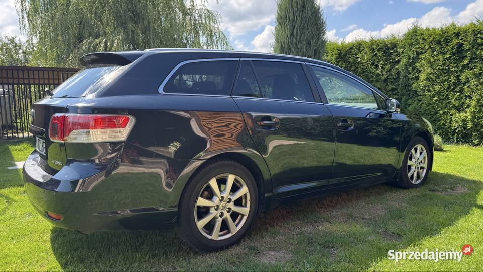 Toyota Avensis T27 Kombi 20 D4D isofix bixenon radio