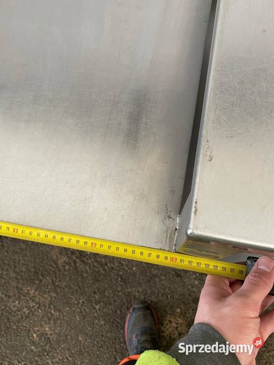 Stół ze stali nierdzewnej z maszynką do Kozubszczyzna