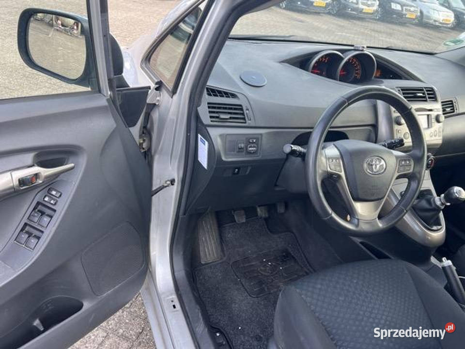 Toyota Verso 16 benzyna elektryczne szyby Szczecin